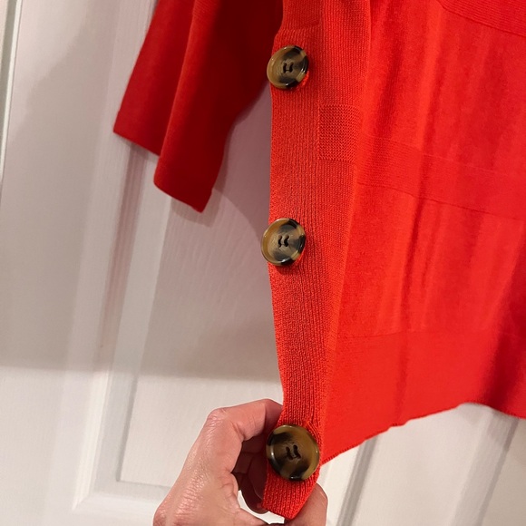 NWT Vision 155 3/4 sleeve poppy red thin sweater top women’s size large button - Picture 5 of 9
